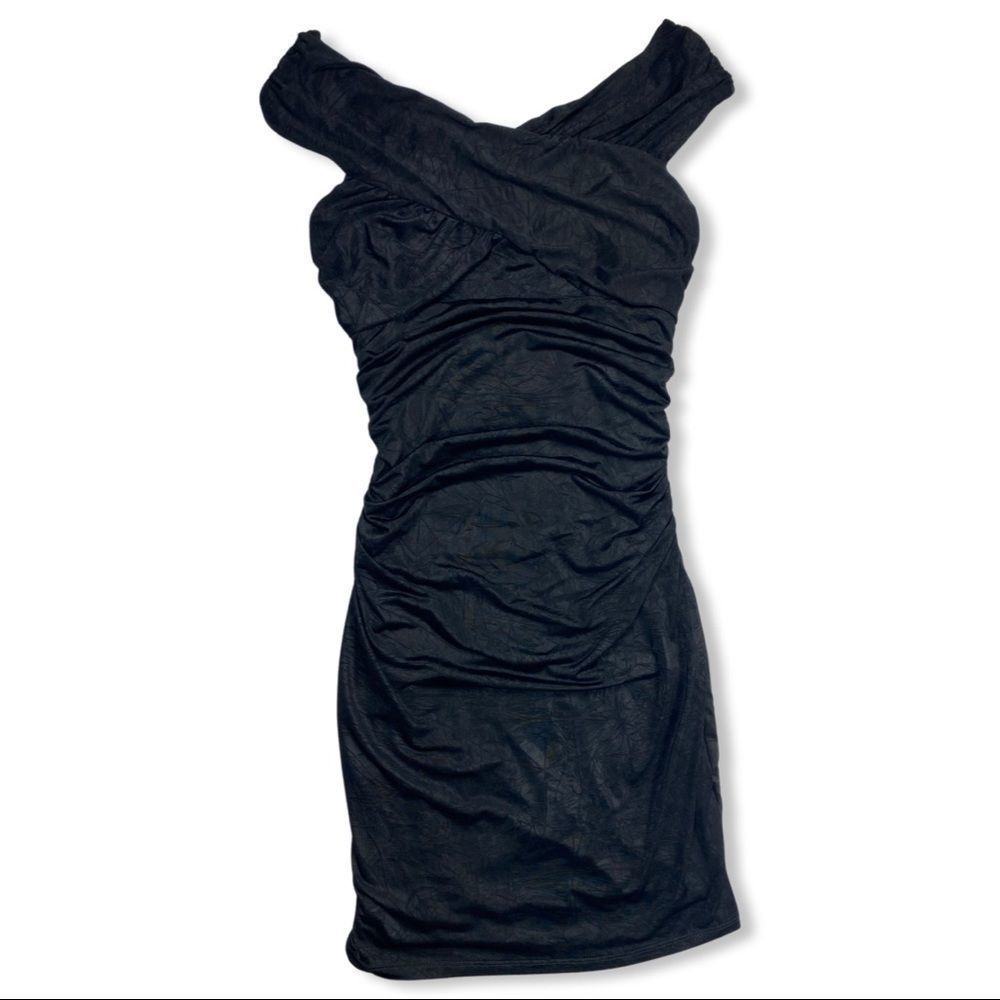 Off shoulder Guess Dress